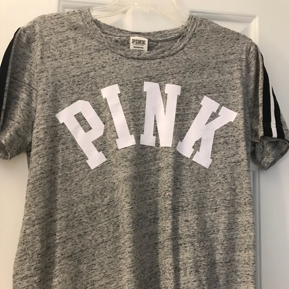 Victoria’s Secret Grey Short Sleeve - Picture 1 of 4